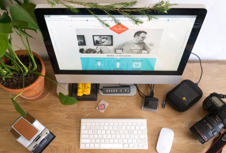 A typical Photographer’s Desk