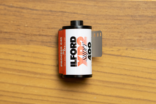 Fresh Film - ILFORD XP2 SUPER 400, 35mm B&W Film